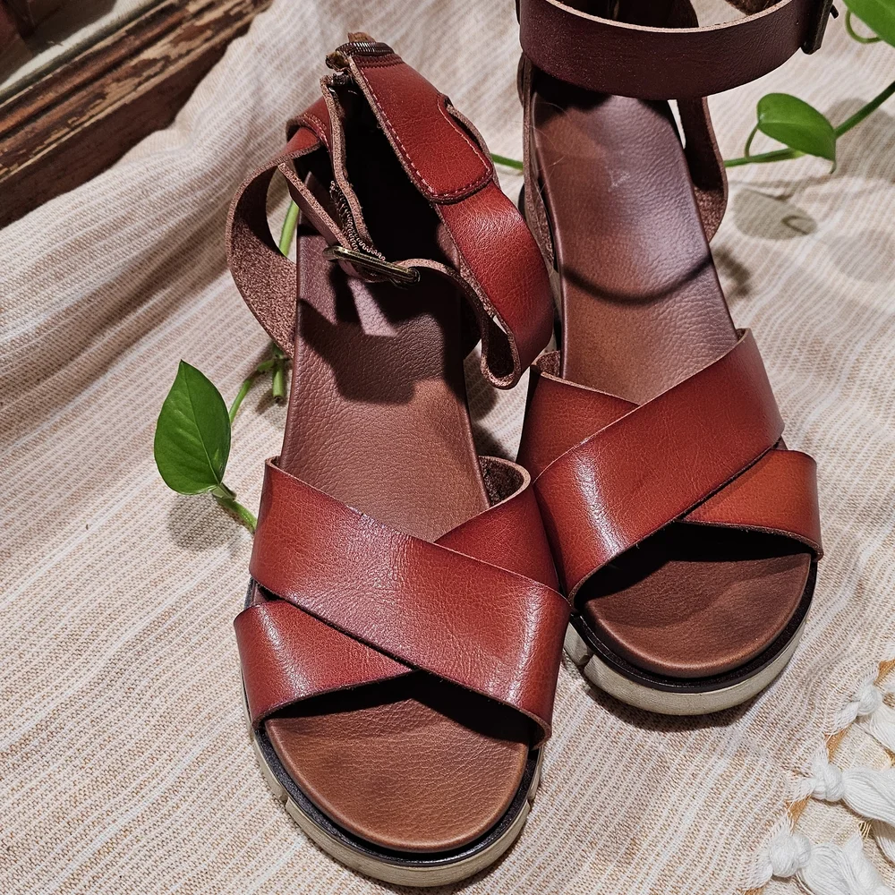 MIA Brown Leather Sandals